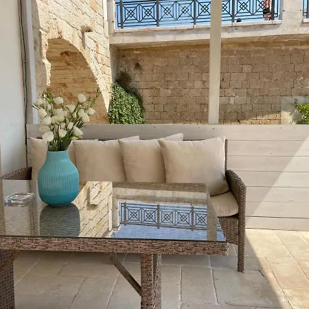 Lamanna Summer House *